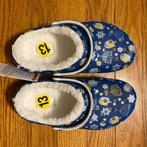 CROCS Lined Hanukkah Crocs 13T